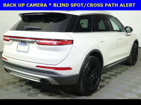 Used 2021 Lincoln Corsair AWD w/ Premium Package image 10