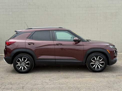 Used 2022 Chevrolet TrailBlazer LT FWD image 11