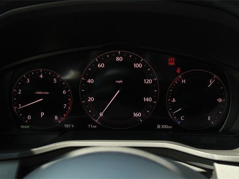 Used 2025 MAZDA CX-70 3.3 Turbo w/ Premium Plus Pkg image 3