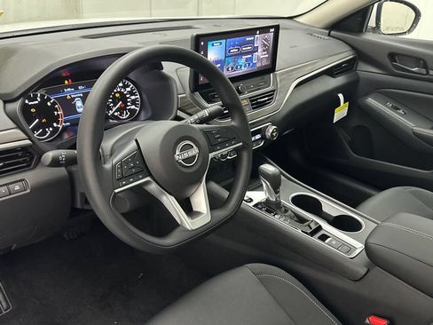 New 2026 Nissan Altima 2.5 SV w/ SV Special Edition Package AWD/4WD image 20