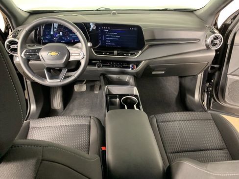 Used 2025 Chevrolet Equinox LT image 31