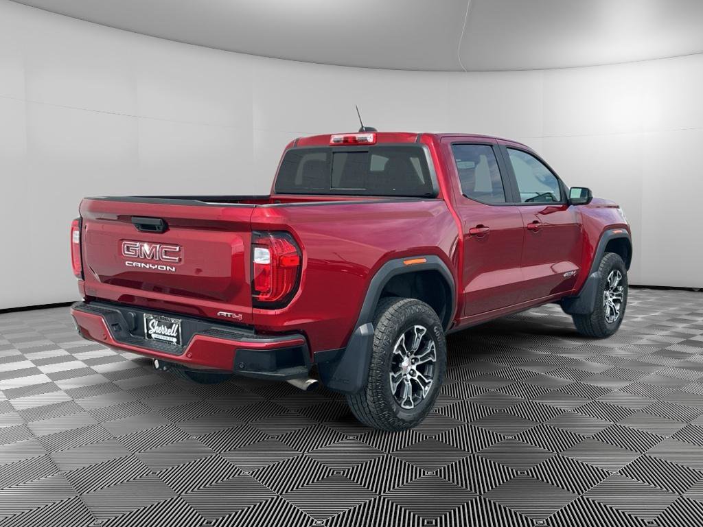 Used 2024 GMC Canyon AT4 w/ AT4 Premium Package AWD/4WD image 4