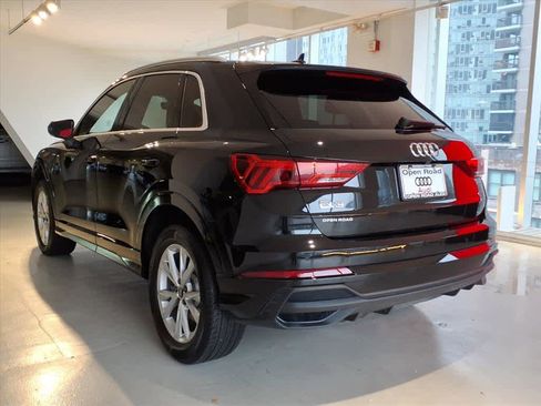 Certified 2025 Audi Q3 2.0T Premium w/ Convenience Package image 6