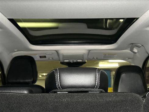 Used 2022 Ford Escape Titanium w/ Class II Trailer Tow Package image 8