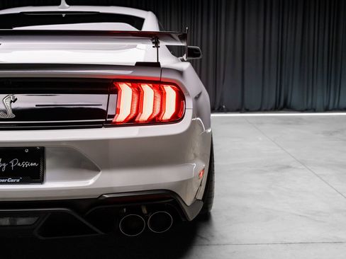 Used 2021 Ford Mustang Shelby GT500 w/ Carbon Fiber Track Pack RWD image 38