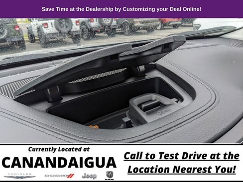 Used 2023 Jeep Cherokee Altitude Lux image 29