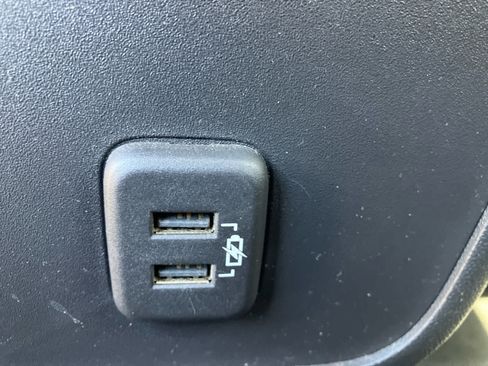 Used 2021 Chevrolet Equinox LT AWD/4WD image 30