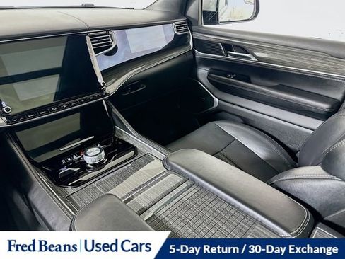 Used 2022 Jeep Wagoneer Series II w/ Premium Group I image 27