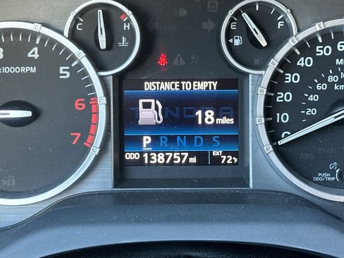 Used 2016 Toyota Tundra SR5 w/ SR5 Upgrade Package RWD image 37
