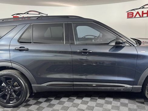 Used 2023 Ford Explorer ST-Line w/ Class IV Trailer Tow Package AWD/4WD image 7