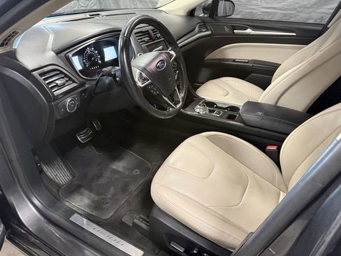 Used 2017 Ford Fusion Titanium AWD/4WD image 17