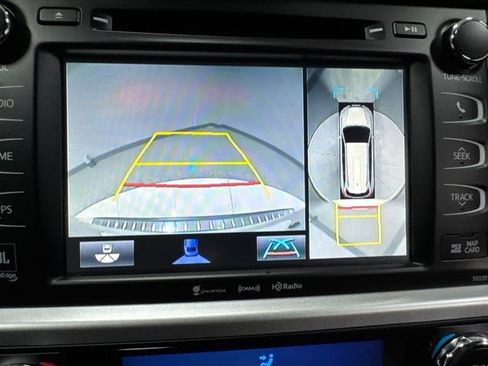 Used 2019 Toyota Highlander Limited Platinum AWD/4WD image 6