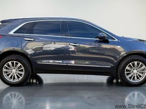 Used 2018 Cadillac XT5 Luxury w/ Driver Awareness Package FWD image 7