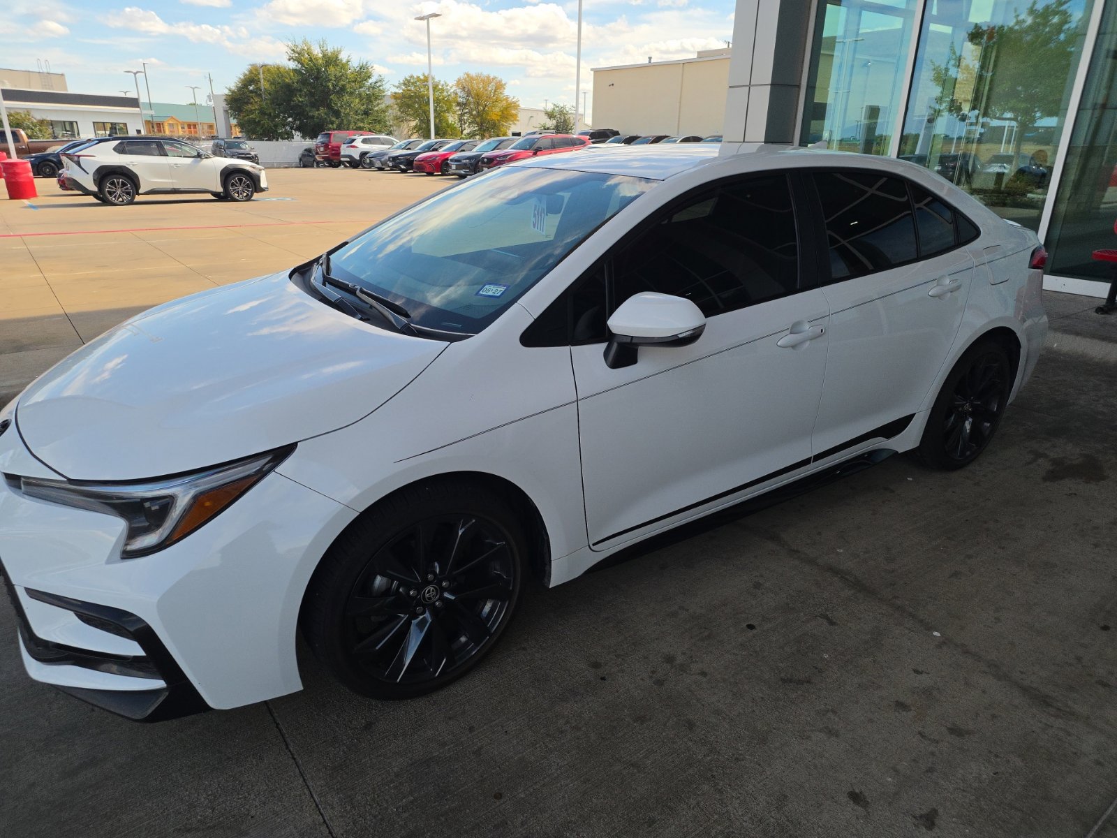 Used 2024 Toyota Corolla SE FWD image 1