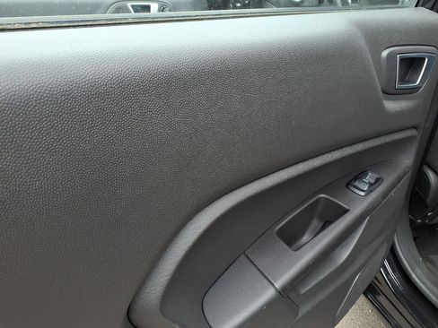 Used 2014 Ford Fiesta SE w/ Equipment Group 201A FWD image 13