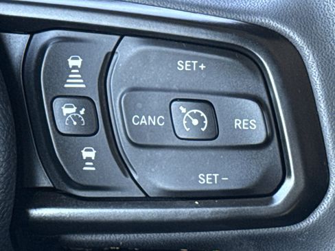 Used 2024 Jeep Wrangler Sport S image 19