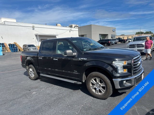 Used 2015 Ford F150 XLT w/ Equipment Group 301A Mid AWD/4WD image 3