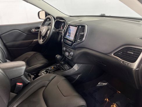 Used 2022 Jeep Cherokee Limited image 28