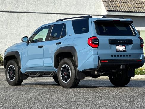 Used 2025 Toyota 4Runner SR5 image 6