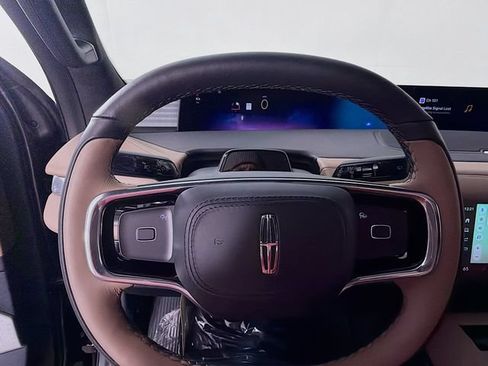 New 2026 Lincoln Navigator L Black Label AWD/4WD image 11