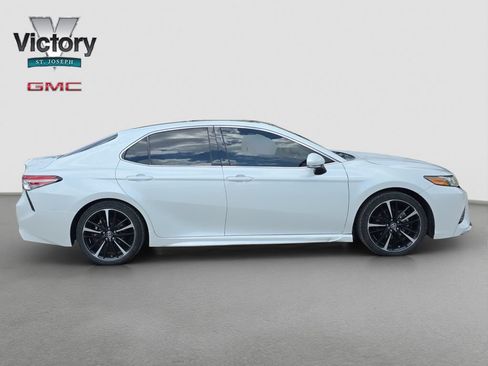 Used 2018 Toyota Camry XSE FWD image 18