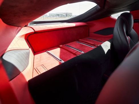 Used 2018 Ferrari 812 Superfast image 44