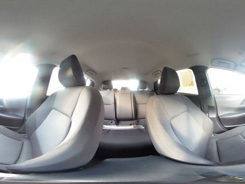 Used 2025 Toyota Prius LE image 40