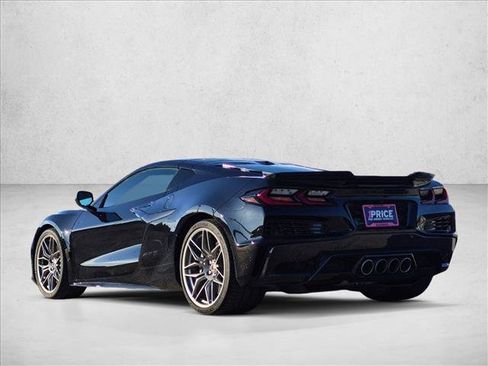 Used 2025 Chevrolet Corvette Z06 RWD image 9