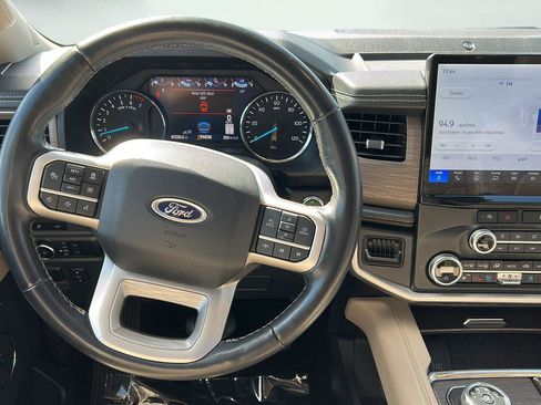 Used 2024 Ford Expedition Limited AWD/4WD image 6