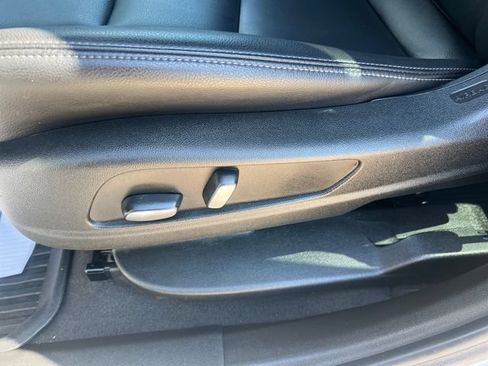 Certified 2024 Cadillac XT6 Luxury AWD/4WD image 12
