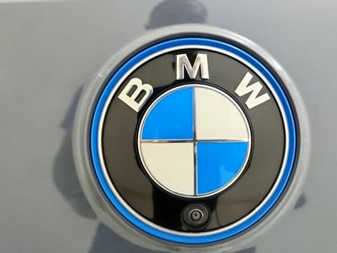 Used 2024 BMW iX xDrive50 w/ Sport Package AWD/4WD image 34