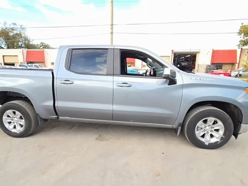 Used 2025 Chevrolet Silverado 1500 LT image 2