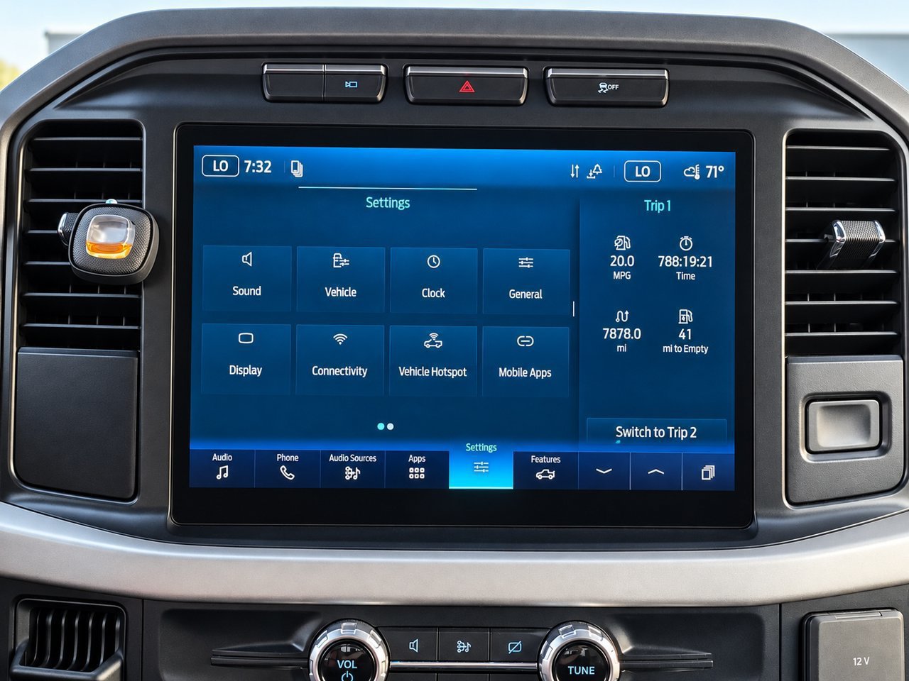 Used 2022 Ford F150 XLT w/ Equipment Group 302A High AWD/4WD image 18
