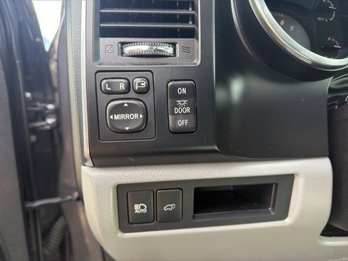 Used 2019 Toyota Sequoia Limited image 8