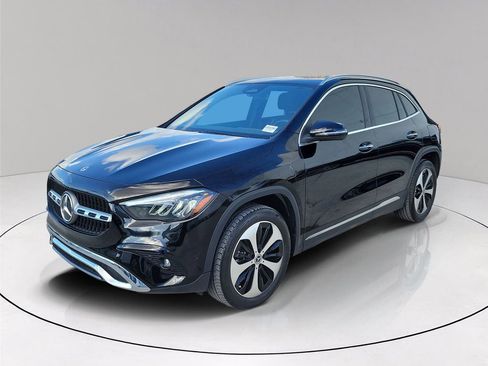 Certified 2025 Mercedes-Benz GLA 250 image 3