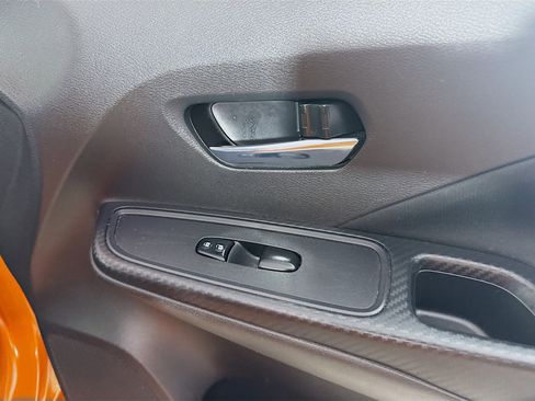 Used 2022 Nissan Versa SV w/ Trunk Package FWD image 31