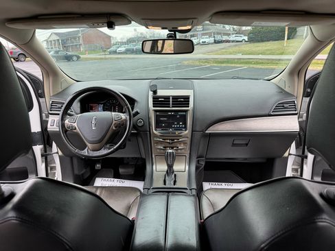 Used 2011 Lincoln MKX AWD w/ 102A Rapid Spec Order Code image 29