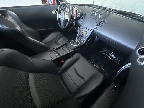 Used 2005 Nissan 350Z Touring image 20