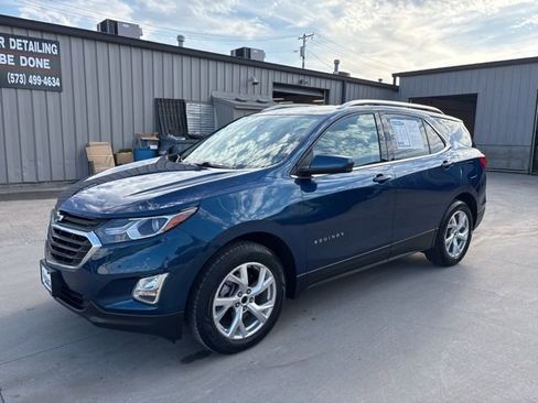 Used 2020 Chevrolet Equinox LT image 3