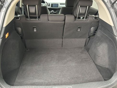 Used 2017 Honda HR-V EX image 7