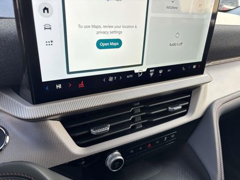 Used 2025 Ford Explorer Active image 23