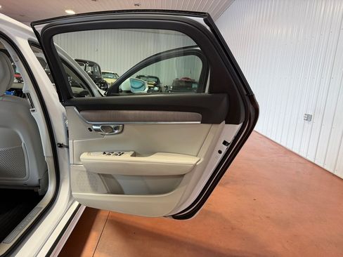 Used 2023 Volvo S90 B6 Plus w/ Protection Package AWD/4WD image 26