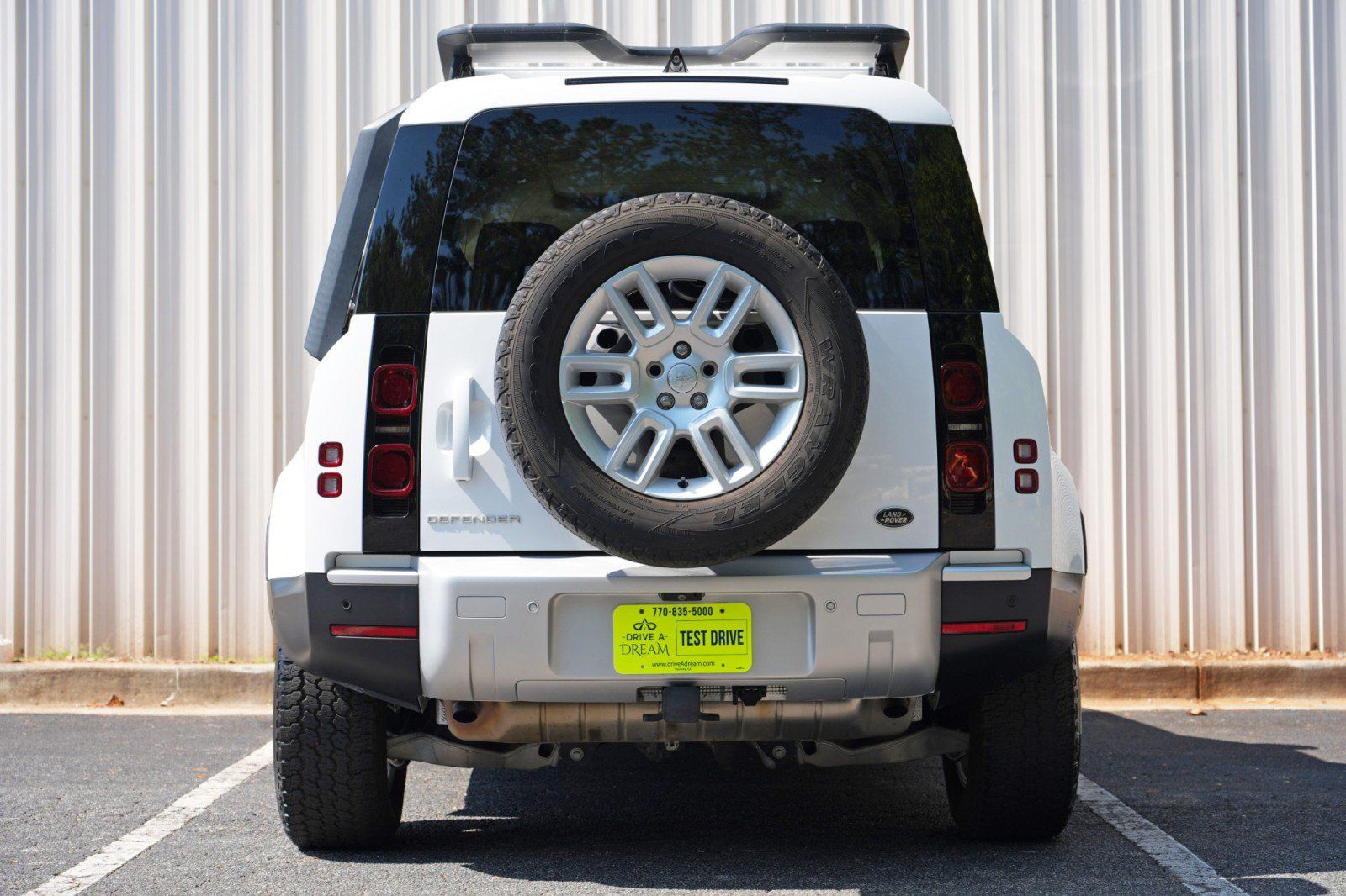 Used 2022 Land Rover Defender 110 S AWD/4WD image 12