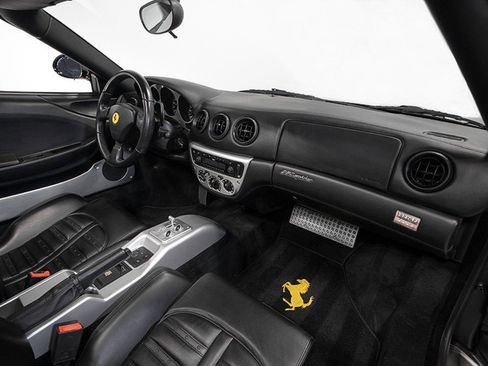 Used 2005 Ferrari 360 Spider image 38