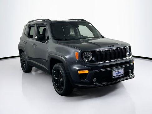 Used 2022 Jeep Renegade Altitude w/ Convenience Group image 3
