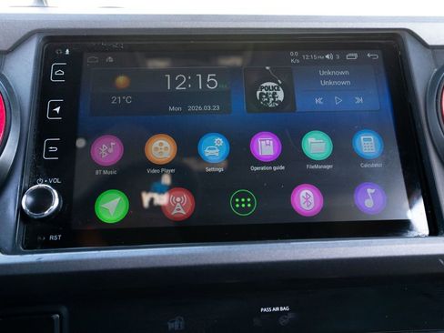 Used 2019 Toyota Tacoma TRD Off-Road w/ Technology Package image 26