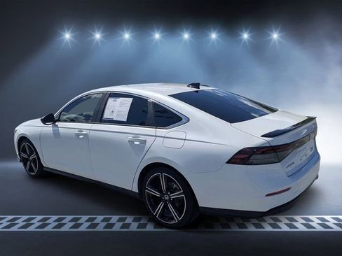 Used 2024 Honda Accord Sport image 5