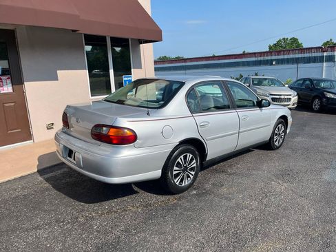 Used 2005 Chevrolet Malibu Classic FWD image 5
