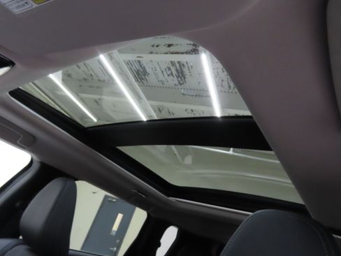 New 2025 Mitsubishi Outlander SE image 20