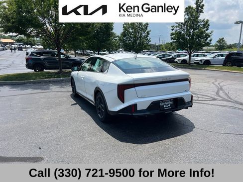 Certified 2025 Kia K4 GT-Line Turbo FWD image 8